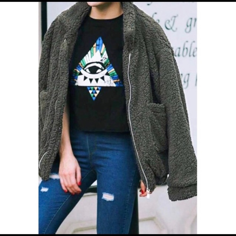 *LAST ONE* Luxurious Sherpa Vegan Fur Jacket. - Picture 4 of 5